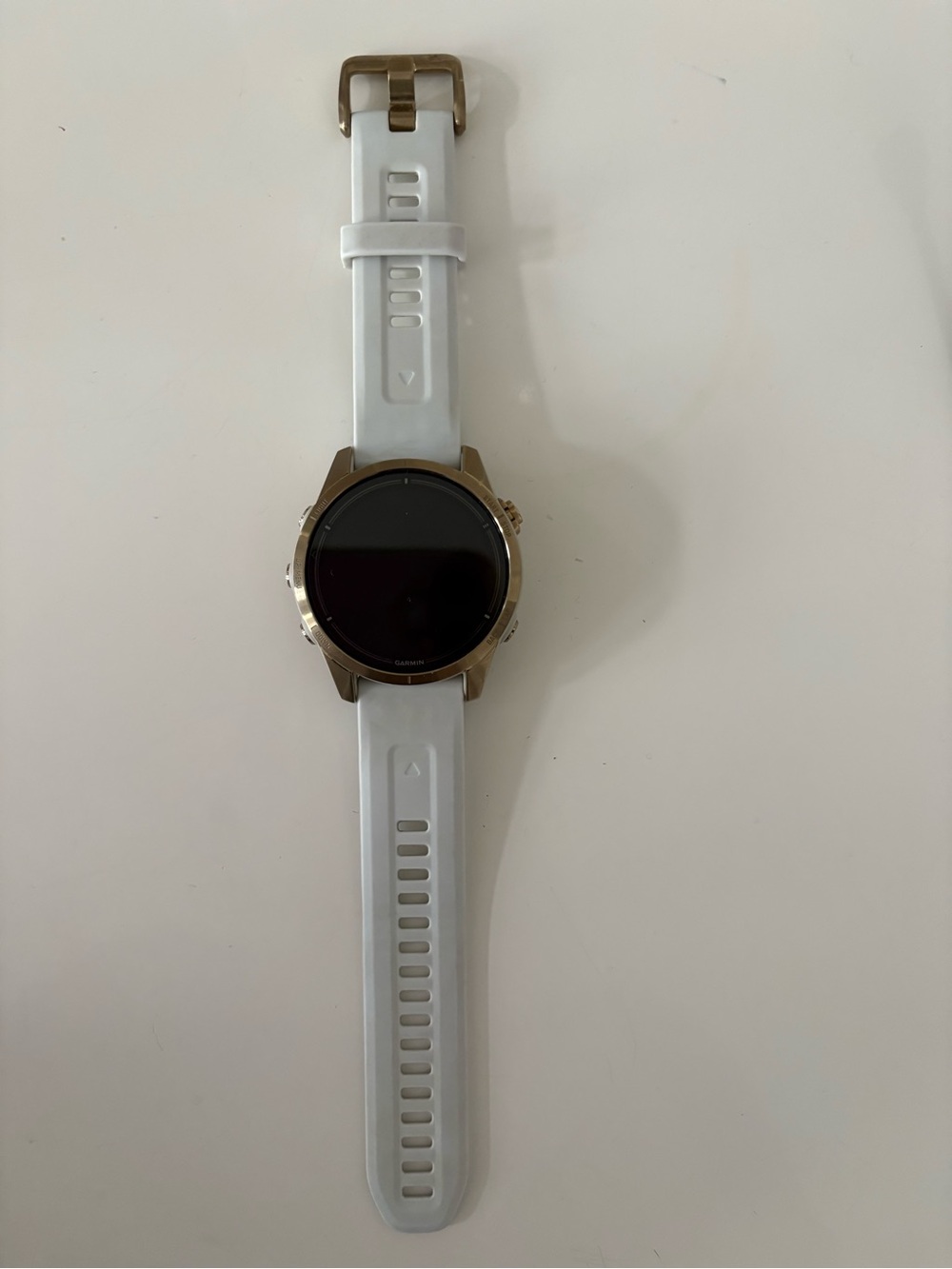 Garmin Epix Pro (Gen 2) Sapphire Titanium Smartwatch – White Band with charger